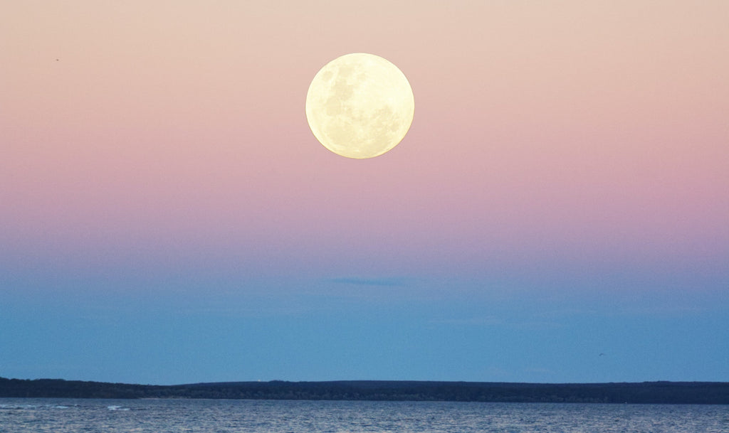 How Full Moons Affect You and What You Can Do?