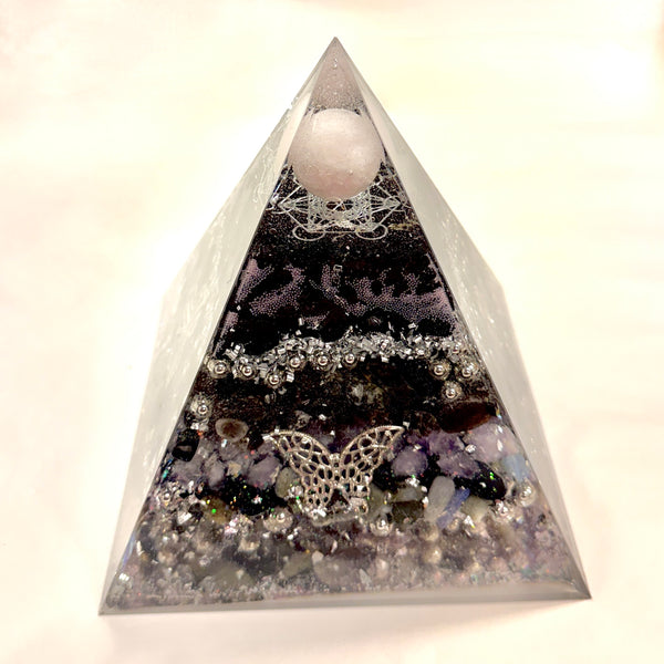 15cm Pyramid Orgonite - The Guardian of the Spirit