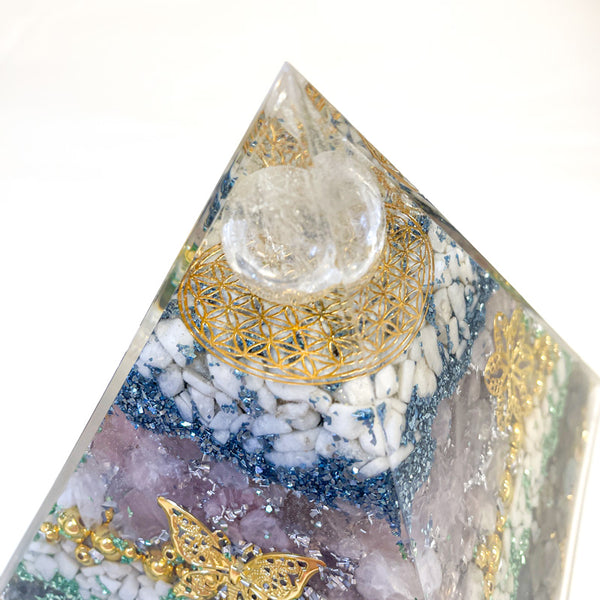 15cm Large Pyramid Orgonite | Clear Quartz, Rose Quartz, Labradorite