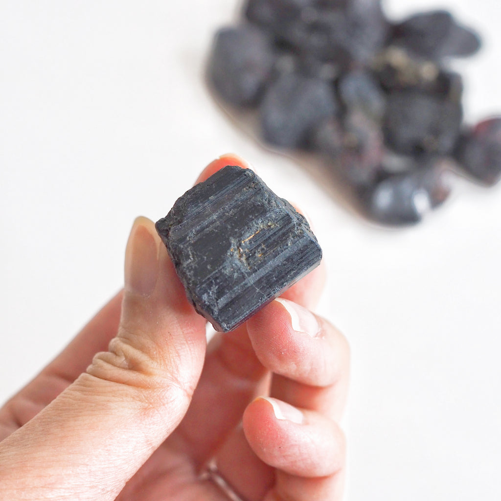 Black Tourmaline Raw (2pcs)